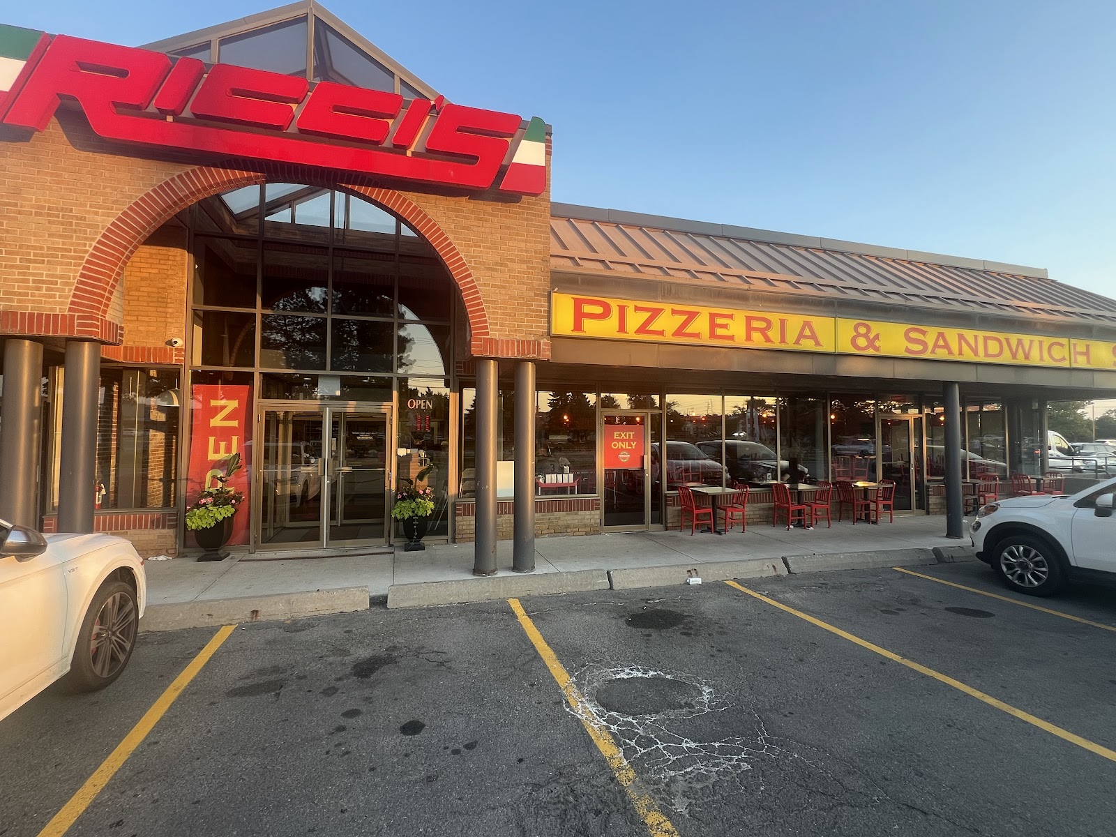Ricci's Pizzeria & Sandwich Shoppe